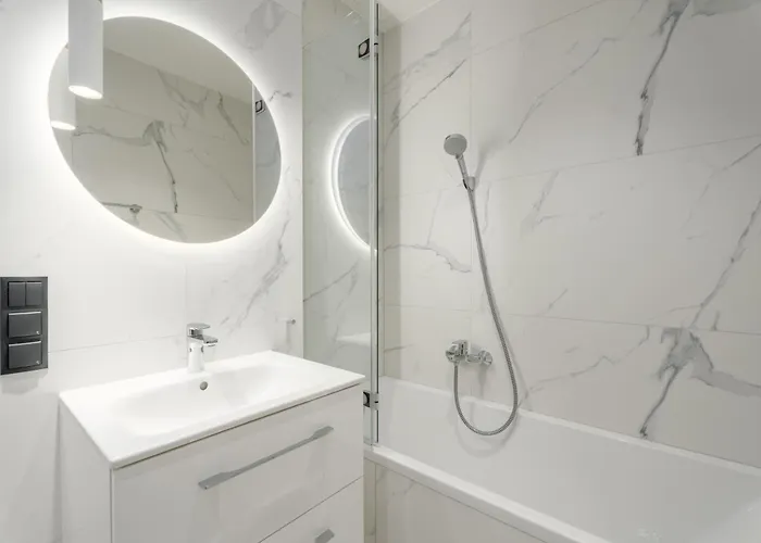 Towarowa Towers Daire Varşova