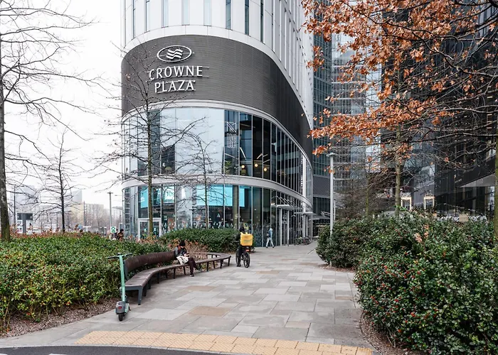 Towarowa Towers Varşova