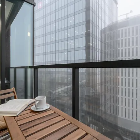 Towarowa Towers Apartman Varsó