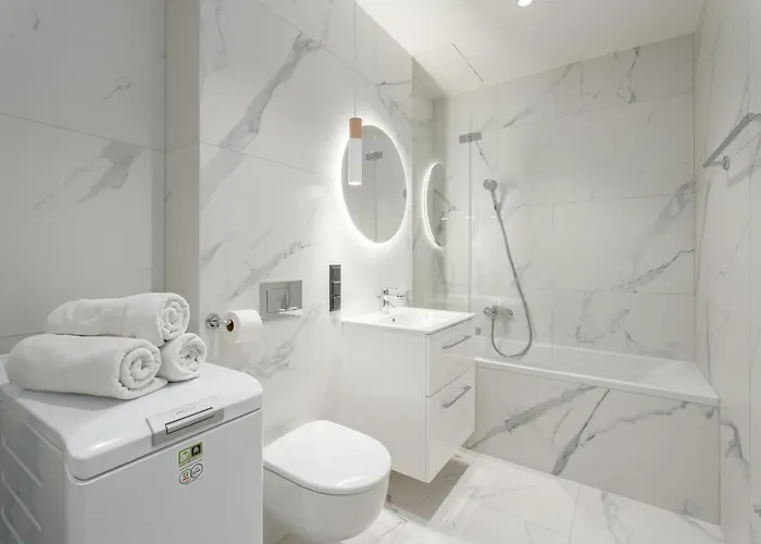 Towarowa Towers * Varsó