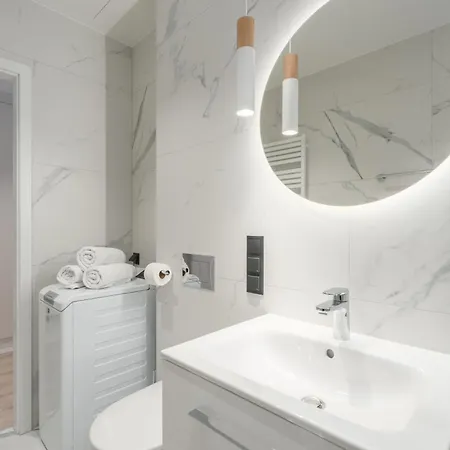 Towarowa Towers Apartman